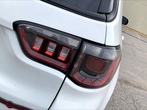 Used 2025 Jeep Compass Trailhawk AWD/4WD image 27