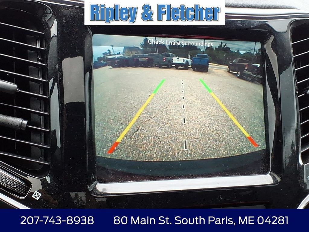 Used 2019 Jeep Cherokee Limited AWD/4WD image 21