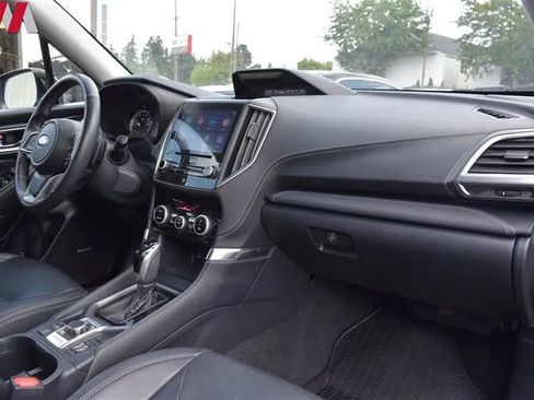 Used 2022 Subaru Forester Touring AWD/4WD image 12