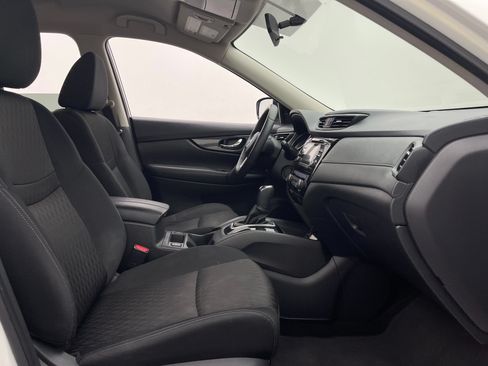 Used 2017 Nissan Rogue SV AWD/4WD image 30