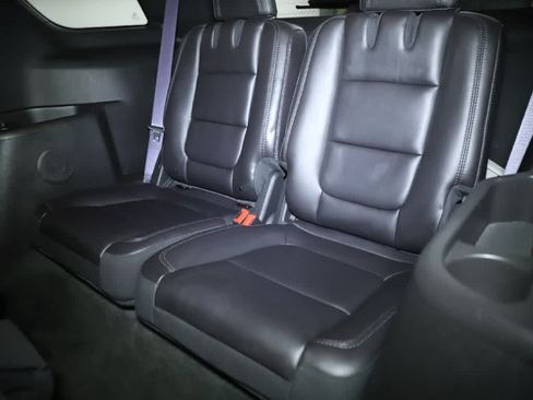 Used 2013 Ford Explorer XLT AWD/4WD image 14