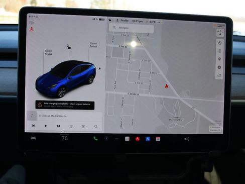 Used 2021 Tesla Model Y 2WD image 32