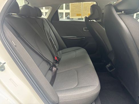 Used 2025 Kia K4 FWD image 39
