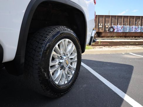Used 2021 Chevrolet Silverado 2500 High Country AWD/4WD image 35