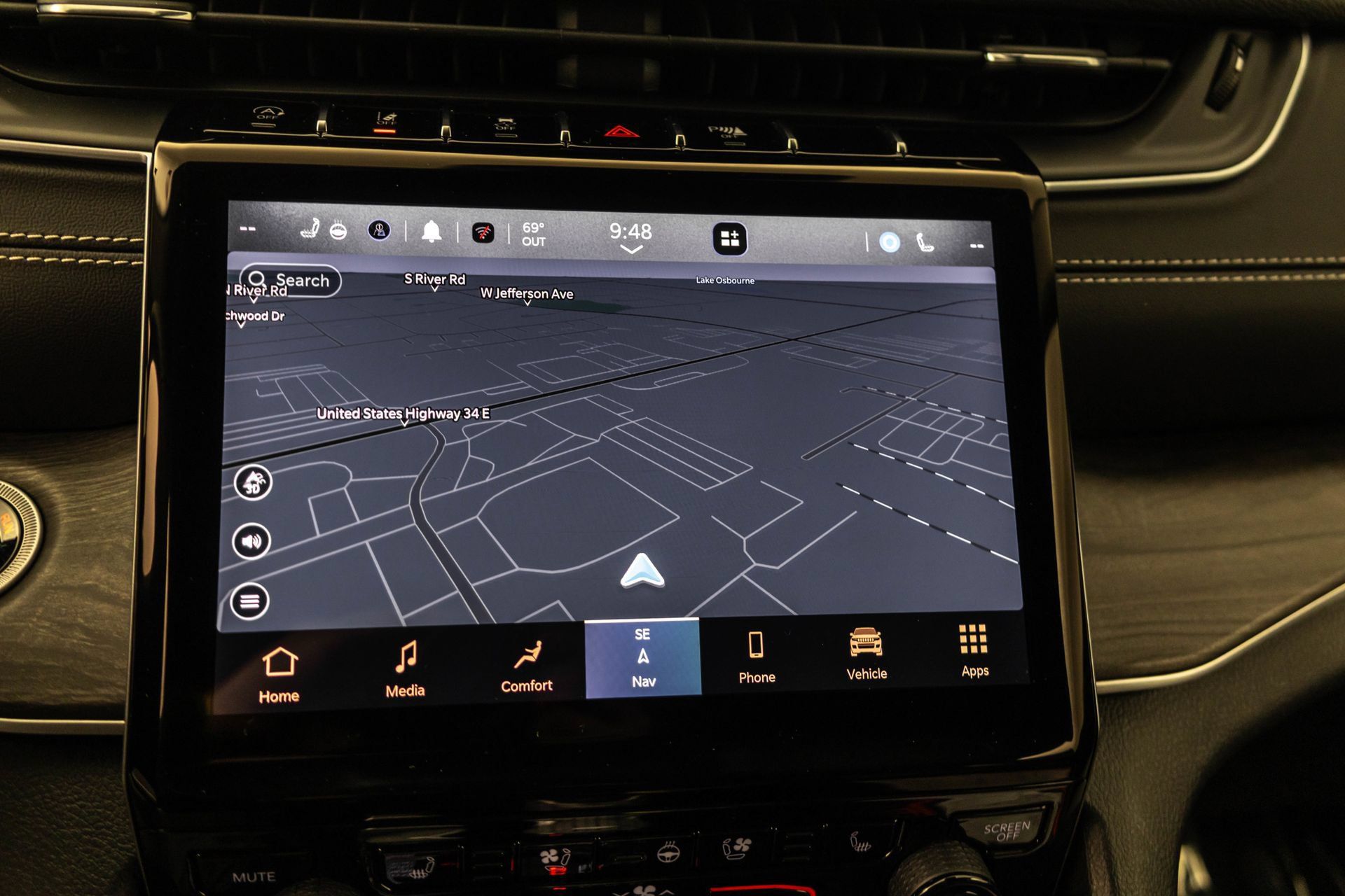 Used 2023 Jeep Grand Cherokee Limited w/ Luxury Tech Group II AWD/4WD image 27