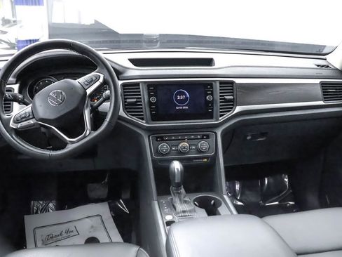 Used 2021 Volkswagen Atlas SE image 27