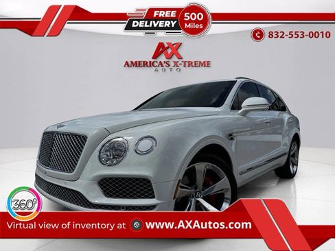 Used 2017 Bentley Bentayga image 1