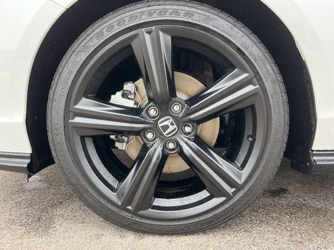 Used 2025 Honda Accord Sport image 13