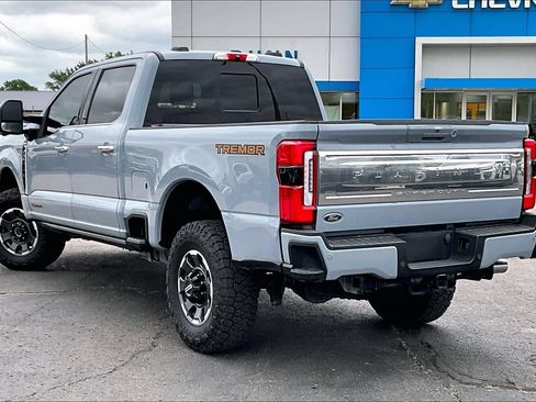 Used 2024 Ford F250 Platinum w/ Tremor Off-Road Package AWD/4WD image 12