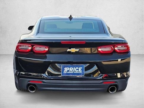 Used 2022 Chevrolet Camaro LT image 6