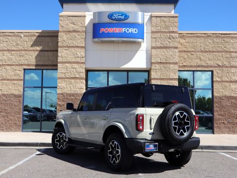 New 2025 Ford Bronco Outer Banks AWD/4WD image 8