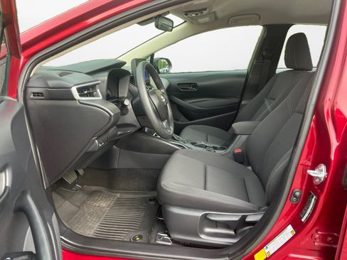 Used 2026 Toyota Corolla LE FWD image 11