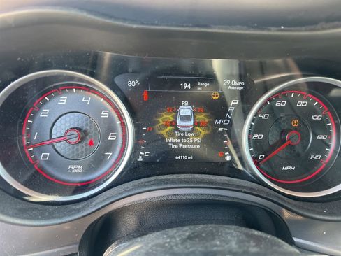 Used 2023 Dodge Charger SXT RWD image 4