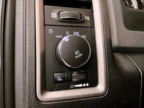 Used 2015 RAM 1500 Express AWD/4WD image 31