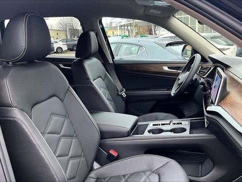 New 2026 Volkswagen Atlas SE image 6