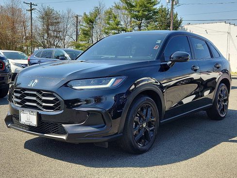 Used 2024 Honda HR-V Sport image 3