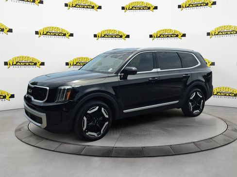 Used 2024 Kia Telluride EX w/ EX Captain's Chair Package FWD image 1