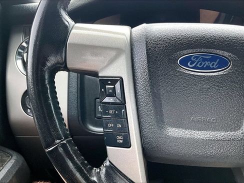 Used 2016 Ford Expedition Limited w/ Equipment Group 301A AWD/4WD image 17