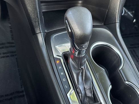 Used 2023 Chevrolet Equinox LT FWD image 24