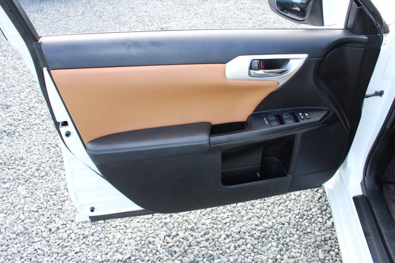 Used 2012 Lexus CT 200h Premium w/ Premium Audio Pkg FWD image 20
