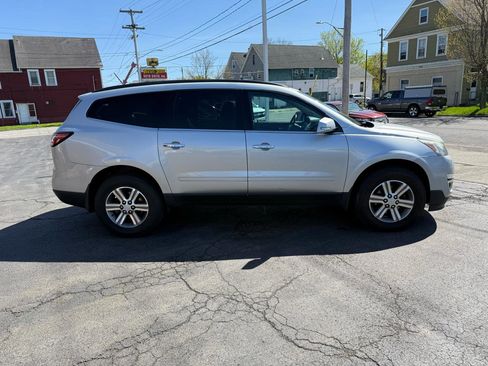 Used 2015 Chevrolet Traverse LT FWD image 4