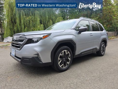 Used 2025 Subaru Forester Premium AWD/4WD image 1