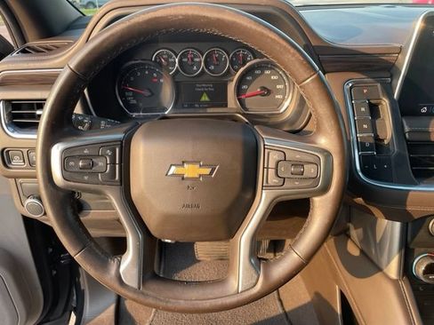 Used 2021 Chevrolet Suburban LT RWD image 14