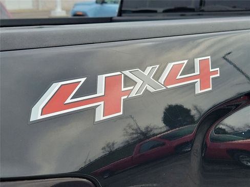 Used 2017 Chevrolet Silverado 1500 LT w/ LPO, Black Pack image 6