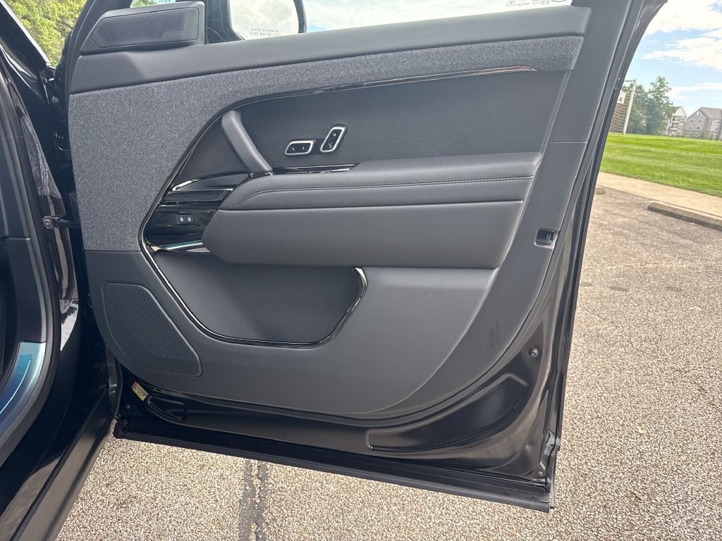 New 2027 Land Rover Range Rover Sport SE AWD/4WD image 14