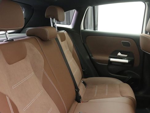 Certified 2025 Mercedes-Benz GLA 35 AMG 4MATIC image 32