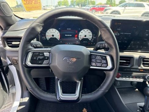 Used 2025 Ford Mustang Coupe RWD image 20