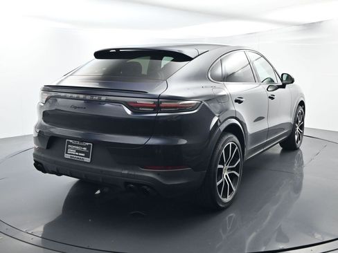 Used 2023 Porsche Cayenne Platinum Edition image 14