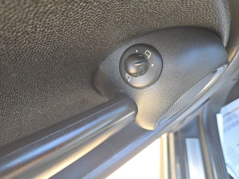 Used 2010 MINI Cooper Hardtop image 22