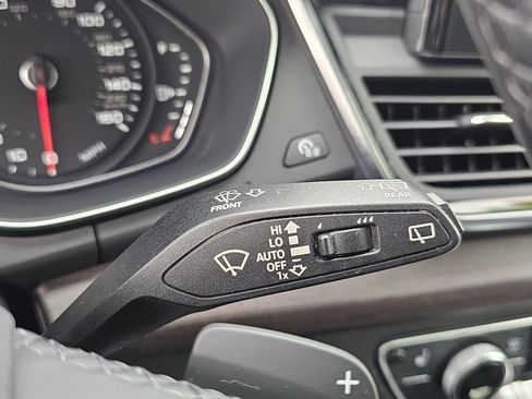 Used 2021 Audi Q5 2.0T Premium image 22
