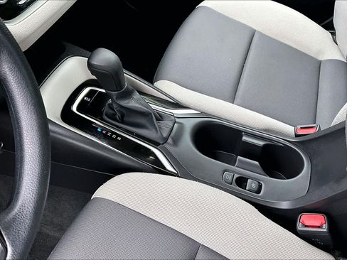 Used 2025 Toyota Corolla LE FWD image 15