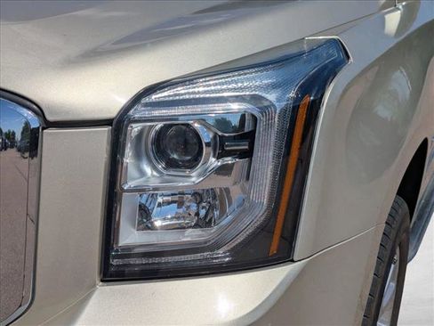 Used 2017 GMC Yukon Denali w/ Open Road Package AWD/4WD image 9