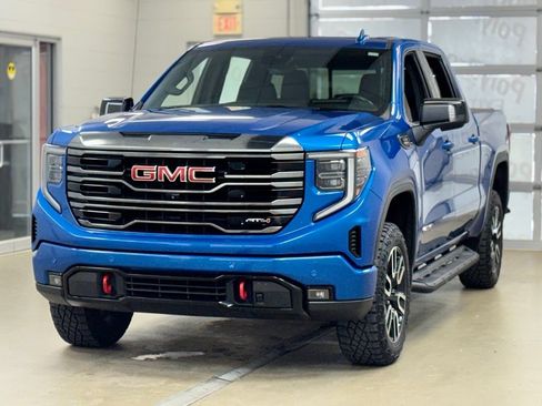 Used 2023 GMC Sierra 1500 AT4 w/ Technology Package AWD/4WD image 3