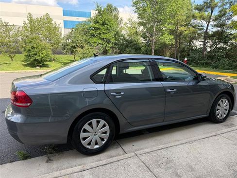 Used 2013 Volkswagen Passat 2.5 S FWD image 16