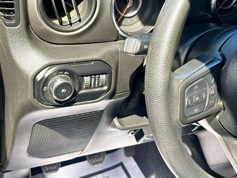 Used 2021 Jeep Wrangler Sport AWD/4WD image 11