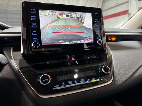 Used 2021 Toyota Corolla LE image 20