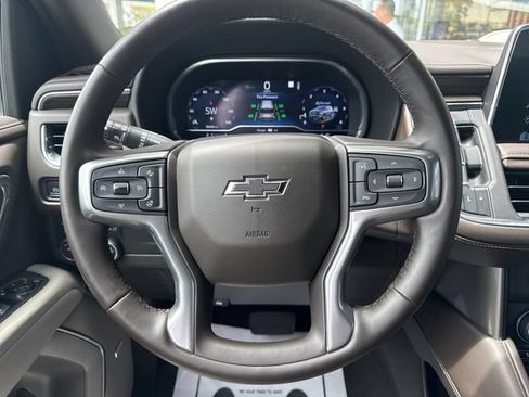 Certified 2023 Chevrolet Suburban Z71 w/ Luxury Package AWD/4WD image 14