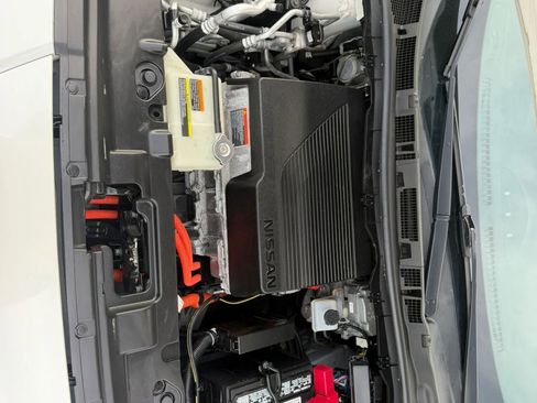 Used 2022 Nissan Leaf SV FWD image 35