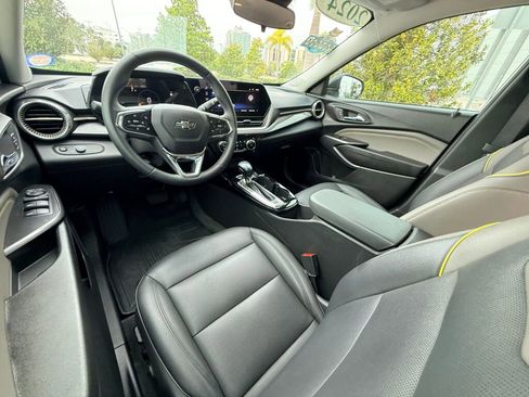 Used 2024 Chevrolet Trax ACTIV w/ Driver Confidence Package image 21