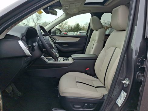 Used 2024 MAZDA CX-90 3.3 Turbo w/ Preferred Plus image 15