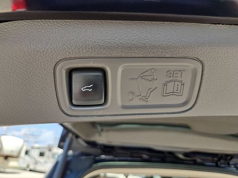 Used 2021 Ford Expedition XLT RWD image 15