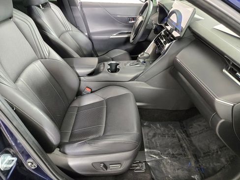 Used 2021 Toyota Venza Limited w/ Advanced Technology Package image 15