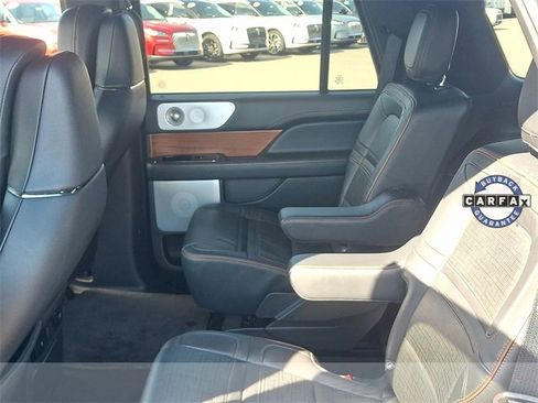 Used 2022 Lincoln Navigator Black Label image 9
