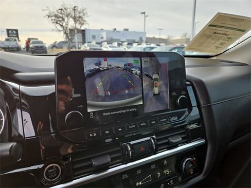 Certified 2023 Nissan Pathfinder SL image 25