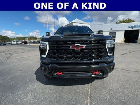 Certified 2024 Chevrolet Silverado 2500 ZR2 w/ LPO, Dark Essentials Package image 4