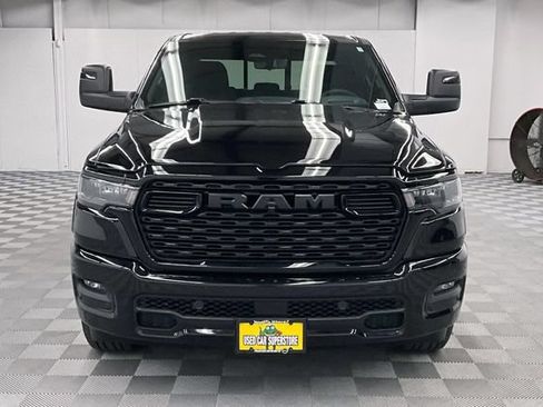 Used 2025 RAM 1500 Big Horn AWD/4WD image 4
